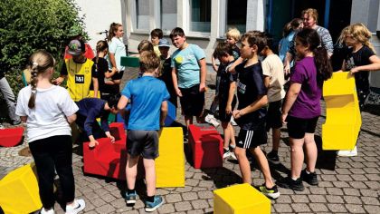 Am Sportsfinderday mini stand nicht nur Sport im Vordergrund, die Schulklassen mussten auch Teamaufgaben lösen.Foto: Sportjugend Hessen
