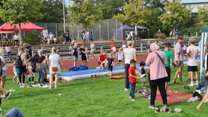 Action: Immer viel Bewegung beim Familiensport- und Spielfest der Sportkreisjugend Darmstadt-Dieburg.                Bild: Uwe Knecht