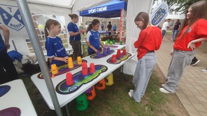 Speed-Stacking                 Bild: Jutta Hanig