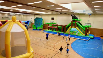 Die Sepp-Herberger-Halle in Einhausen verwandelte sich in ein Spieleparadies.                Bild: © HMFG