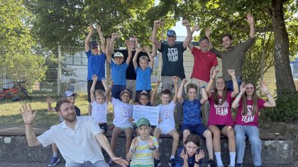 Groß war die Freude bei der TSG Oberursel nach dem Erhalt des Jugendpreises.                Bild: Sportkreis Hochtaunus