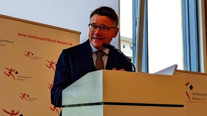 Boris Rhein hob in seiner Rede hervor, dass sich die Mittel des Landes für Förderprogramme seit 2017 verdreifacht hätten. Wie hoch der Anteil für den Sport aus dem Bundes-Sondervermögen sein wird, konnte der Ministerpräsident noch nicht sagen.Foto: lsb h