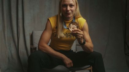 Mit dem Gewinn der Bronzemedaille bei Olympia 2024 erf&uuml;llte sich die geb&uuml;rtige Gie&szlig;enerin Lisa Mayer ihren sportlichen Lebenstraum. Einen weiteren H&ouml;hepunkt erlebte sie 2022, als sie bei den Europameisterschaften Gold holte.
&nbsp;
                Bild: Team Deutschland/Paul Hüttemann