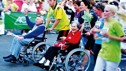 Dienstleister oder Gemeinschaftsstifter? Bei genauerer Betrachtung schwinden die Unterschiede. Foto: pixabay.com