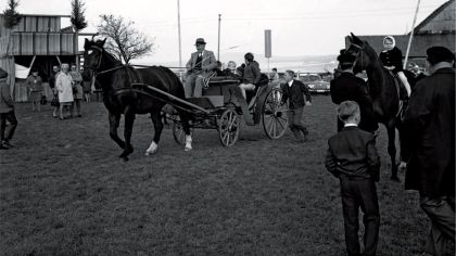 Es wurde nicht nur geritten und gesprungen, auch Fahrwettbewerbe standen in Horwieden auf dem Programm.Foto: Hubert Weber/Stadtarchiv Fulda