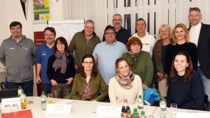 Regionaltreffen der Sport-Coaches aus dem Hochtaunuskreis in der Geschäftsstelle in Oberursel; ganz rechts Referent William Sonnenberg von der Spotjugend Hessen                Bild: Gerhard Strohmann