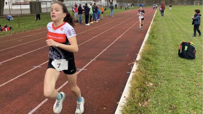 Lina Wahl geht seit dem Sommer in die Sportklasse der Heinrich-von-Kleist-Schule Eschborn und war an der HTV-Kadersichtung ganz vorne dabei.                Bild: Tanja Weber