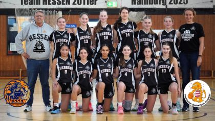 Landestrainer Ebi Spissinger nominiert folgende Spielerinnen für den 20er-Kader der 2011er-Hessenauswahl:
Fiona Arnold TSV Grünberg
Frieda Konz TSV Grünberg
Ida Rollwage TV Langen
Jonna Lüttcher TV Hofheim
Julia Eich TV Hofheim
Julia Krzywon TV Langen
Katerina Anicajic HTG Bad Homburg
Lina Gademann TSV Grünberg
Leni Meyer TV Langen
Lina Stark TV Hofheim
Marie Christin Wolff TV Langen
Mia Radenkovic Eintracht Frankfurt
Mila Bilo ACT Kassel
Sophia Friedrich TV Hofheim
Sophia Kirschning BC Marburg
Stella Meyer TV Langen
Stella Vargiu TV Langen
Tiana Huff TV Hofheim
Bengyu Kashla HTG Bad Homburg                Bild: Spissinger