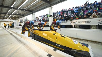 Dynamischer Start des Ammour Vierers  zum Sieg in Altenberg                Bild: Victoria Grattan IBSF