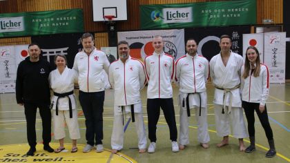 V.l.: Claudiu Dinu (Ausrichter des diesjähren Openings), Elke Tischer (HFK Breitensportreferentin), Reinhard Schmidt-Eckhardt (HFK Präsident), Christian Bonsiep (HFK Leistungssportreferent), Noel Seitz (komm. HFK Jugendreferent), Jamal Laudiai (Landestrainer Kumite Hessen Süd), Thorsten Steiner (Landestrainer Kata), Christine Heinrich (Bundesassistenztrainerin Kata)                Bild: Martina Bier für den HFK