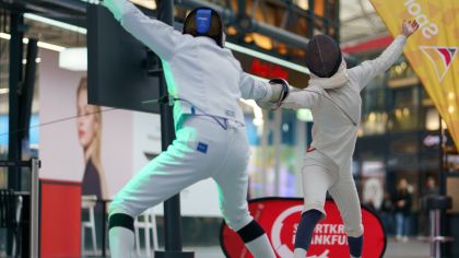 Der Frankfurter Turnverein 1860 begeisterte mit Fecht-Angeboten.                Bild: Valerio Giannolo