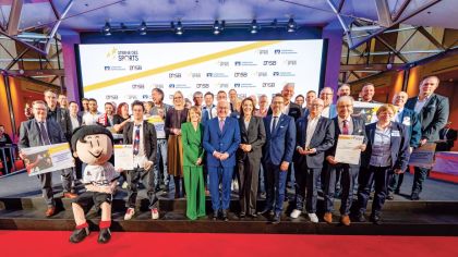 Die Preisträger der „Sterne des Sports“ mit der Jury.Foto: BVR/DOSB