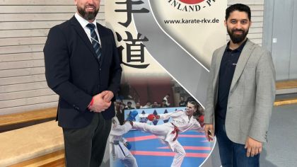 Links: Amir Limo (Landeskampfrichter), rechts: Dr. Yasin Asif Islam (Kampfrichterreferent Hessen)                Bild: Dr. Yasin Islam für den HFK