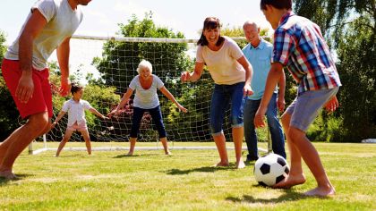 Sport im Verein spricht alle Altersklassen an. Der Hessische Fußball-Verband hat dabei – dicht gefolgt vom Hessischen Turnverband – die meisten Mitglieder in seinen Reihen. Foto: Cathy Yeulet / www.123rf.com
