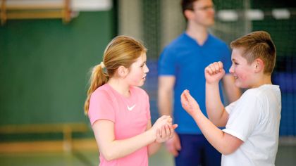 Am Infostand des Projektes „Move Queer“ konnten Interessierte ins Gespräch kommen.Foto: SJH/Alexandra Faulhaber