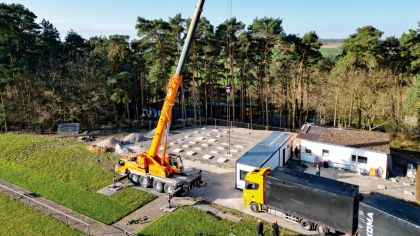 Nach einem Tag standen die Module auf ihren Fundamenten. Foto: TSV Wasenberg