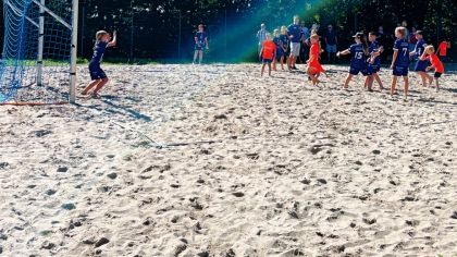 Handball im Sand: Fairplay Handballfest in Wiesbaden. Foto: SJH