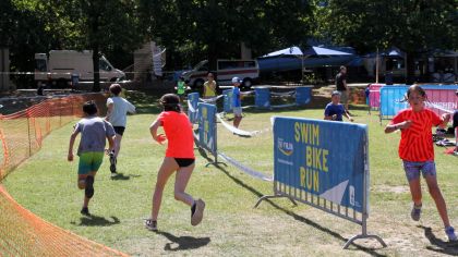 Wie kann ich Schülerinnen und Schüler über Projekte für Triathlon begeistern? Am 1. Juni hat sich der HTV mit den Jugendleitungen hessischer Vereine ausgetauscht.                Bild: Victoria Herrmann / DTU