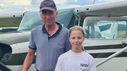 Emma Ziesing nebst Pilot                Bild: Andreas Ziesing