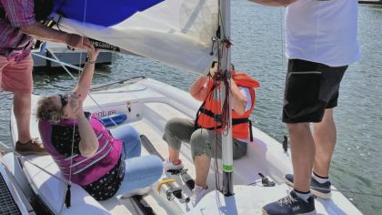 Matthias Sator und Christian Bittner mit Crew - klar zum ablegen                Bild: Mitglied ORV