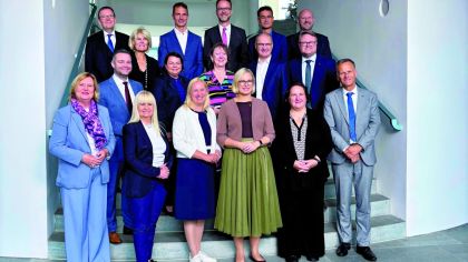 Die Gr&uuml;ndungsmitglieder des Zentrums f&uuml;r Safe Sport stellten in Berlin die Weichen f&uuml;r eine sehr wichtige Institution im deutschen Sport.
                Bild: HMFG