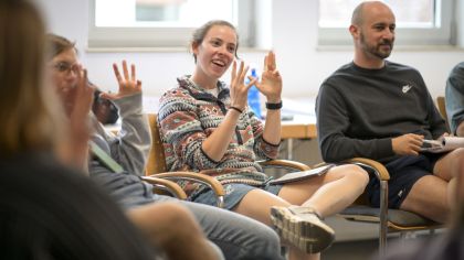 Wenn junge Menschen Interesse zeigen, in eine andere Rolle zu schl&uuml;pfen, sollten Wege daf&uuml;r geschaffen werden, um Selbstwirksamkeit zu erleben. &nbsp;

                Bild: SJH/Kai Peters