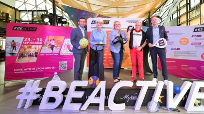1.	Fünf gewinnt v.l.n.r.: Mike Josef, Oberbürgermeister und Dezernent für Sport und Stadtmarketing, Ann Kathrin Linsenhoff, Sportbeauftragte für das Sportland Hessen, Juliane Kuhlmann, Präsidentin, Landessportbund Hessen e.V., Ferdinand Huhle, Leiter Konzernkommunikation und Public Affairs, Mainova AG und Roland Frischkorn, Vorsitzender, Sportkreis Frankfurt e.V., stellen das Programm der Europäischen Woche des Sports 2026 vor und werben für Miteinander und Bewegung.                Bild: Kai Peters