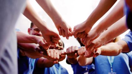 Sport ist mehr als Bewegung und Sportvereine sind weit mehr als Orte für Training und Wettkampf. Sie bringen Menschen unterschiedlichster Herkunft, Generationen und Lebensentwürfe zusammen.Foto: shutterstock