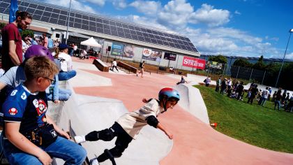 Der in einem Gewerbegebiet gelegene Skatepark in Butzbach ist rund 1.100 Quadratmeter groß und hat eine Skatefläche von etwa 650 Quadratmetern.Foto: RollsportKultur Butzbach