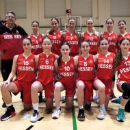 Team HESSEN beim "Christmas-Cup 2023" in Pilsen:
In Pilsen waren dabei:
Amelie PFEFFER BC Marburg, Leni MEYER TV Langen, Hanna SLAWIK 
SG Weiterstadt,Viola FRICKE  TV Hofheim, Liv KRAUSE  TG Hochheim, Lotta FINDEISEN TG Hochheim, Maya BAUER  TV Hofheim, Maya CZIRWITZKY Eintracht Frankfurt, Stella MEYER  TV Langen, Valentina GÖßWEIN Eintracht Frankfurt,Mia GÖNNER  BC Marburg,
Emily FÖRSTER TSV Grünberg Trainer: LT Spissinger                Bild: Spissinger