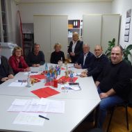 Vertreterinnen und Vertreter der Vereine. Sieglinde Weber, (hinten, stehend) stellv. Vorsitzende des Sportkreises Main-Kinzig e.V.

                Bild: Sportkreis Main-Kinzig e.V.