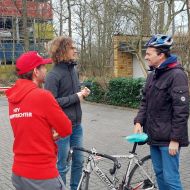 18 Jugendränder von Eintracht Frankfurt Triathlon dienten den angehenden Landeskampfrichtern zu Lernzwecken.                Bild: Ralf Stolz
