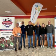 Auf dem Bild von Links:
Jochen Horz (Lehrer August-Bebel Schule), Bruno Pasqualotto (Cheftrainer HBRS Fußball), Michael Trippel (HBRS Sportlicher Leiter Fußball), Michael Six (Fachvorsteher Sport August-Bebel Schule), Lenka Lukacova (Lehrerin Sport August-Bebel Schule) und Stephan Scholz (Stellv. Schulleiter August-Bebel Schule)
                Bild: HBRS-Fussball