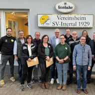 v.l. zweite Reihe: Andree Späth, Achim Fischhaupt, Herbert Hellwig, Uwe Steuber, Philipp Stracke, Joachim Rensing, Meike Wilke, Gerold Eppler, Marc Wende. erste Reihe: Bianca Littmann, Bettina Krugel, Kristin Schneider, Andreas Boltner, Rosi Müller                Bild: Marius Hamel, Sportkreis Waldeck-Frankenberg