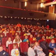 Die Kinder im Filmtheater-Saal des Alsfelder Kinocenters.                Foto: Daniela Boppert