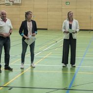 Grußworte von (vl): Sven Aschenbrücker, Harald Piaskowski, Marie Feuerhake, Marianne Klopsch, Winfried Happ, Hermann Müller, Andreas Höhl
                 Bild: Lisa Laibach – Landkreis Fulda