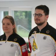 Doreen Vennekamp (links) und Florian Peter sind zwei der drei hessischen Pistolenschützen, die bei den Olympischen Spielen 2024 in Paris antreten werden.                 Bild: HSV / Lutz Berger