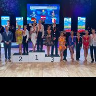 Die Siegerehrung des WDSF Open Junior II Latin.                Bild: Vanessa Zofcin