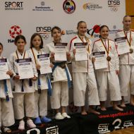 Von rechts: Mina Kuntz, Zoe Weber, Elena Romic, Kata Team weiblich Hessen 2 Schüler A: 3.Platz                Bild: Martina Bier für den HFK