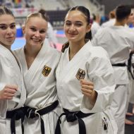 Kata-Team weiblich (Junioren & Damen), v.li.: Julie Stevens (SC Judokan e.V. Ffm.), Natalie Jürgensmann (SC Taisho Siegburg), Patricia Hebbel (SC Judokan e.V. Ffm.), in beiden Kategorien 2. Platz: Silbermedaille                Bild: Thomas München/DKV