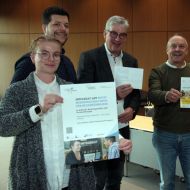 Sport gewinnt: Gemeinsam für „Sport gewinnt“ (v. links): Theresa Habich-Lerch und Max Hechsel, Fachstelle Migration und Integration des Landkreises, Sportkreischef Uwe Steuber, Frank Eser und David Michel, Referat Vielfalt im Sport der Sportjugend Hessen.                 Bild: Menkel