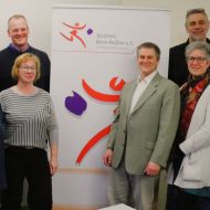 Einige der Kandidaten, die Dr. Jörg Möller (Zweiter von rechts) und der Sportkreisvorstand zur Wahl in den neuen Kreisvorstand vorschlagen. Von links: Thomas Freitag, Joachim Kraus, Christian Burkert, Magdalena Weidner, Stefan Reuß, Tina Schott, Dr. Jörg Möller (kandidiert nicht mehr), Erik Hogreve und Yvonne Jaquet-Steinfeld.                         Bild: SIEGFRIED FURCHERT