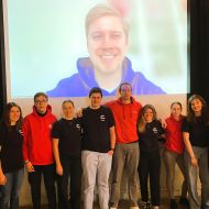Von links: Laura Heckmann (SV Reichensachsen), Kevin Faßhauer (Sportjugend Werra-Meißner), Lea Janz (TC Meinhard), Aaron Müller (TC Eschwege), Jonathan Görlich (Sportjugend Werra-Meißner), Marie Friederich (SV Eintracht Hitzerode), Fiona Schott (TSV Oberdünzebach), Henrike Hasecke (Sportjugend Werra-Meißner), Meike Gundlach (TG Großalmerode)
Im Hintergrund: Leon Tiggemann (Sportjugend Werra-Meißner)
Es fehlt auf dem Bild: Lisa Schneider (Sportjugend Werra-Meißner)                Bild: Sportjugend Werra Meissner
