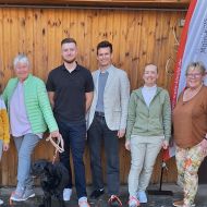 Von links:
Gabriele Ewald (SK-Vorstand), Robin Lenz (Jugendwart), Moritz Wetzel (ehem. Jugendwart), Michaela Seifert (ehem. Jugendwartin), Brigitte Senftleben (SK-Vorstand).