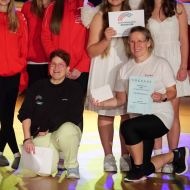 Übergabe des Jugendförderpreises an den TSV Ginsheim im Rahmen des Nikolausturnens                Bild: Sportkreis GG