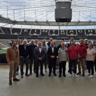 Gruppenfoto der Vertreter*innen der Politik und des Sports im Sportkreis Offenbach                Bild: Sportkreis Offenbach e.V.