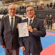 Rechts: Recep Selova, neuer Bundeskampfrichter A Kumite, links: Peter Bancov Bundeskampfrichter                Bild: Recep Selova für den HFK