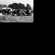 Hubert Weber (Nr. 11) geht mit &bdquo;Schmiermaxe&ldquo; Siegfried Paulusch in F&uuml;hrung.
&nbsp;
                Bild: Stadtarchiv Fulda