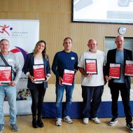 Stolze Preisträger (von links): Vitali Wagin (1. Platz Nachwuchstrainer), Carolin Müller (3. Platz Trainer), Andreas Esper (1. Platz Trainer), Björn Simon (2. Platz Nachwuchstrainer).
            Foto: lsb h