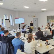 25 angehende Trainerinnen und Trainer haben in Dieburg theoretische und praktische Grundlagen erworben.                Bild: Eric Kappes